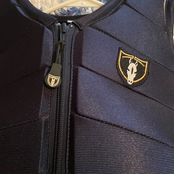 Protective Riding Vest - Picture 2 of 10
